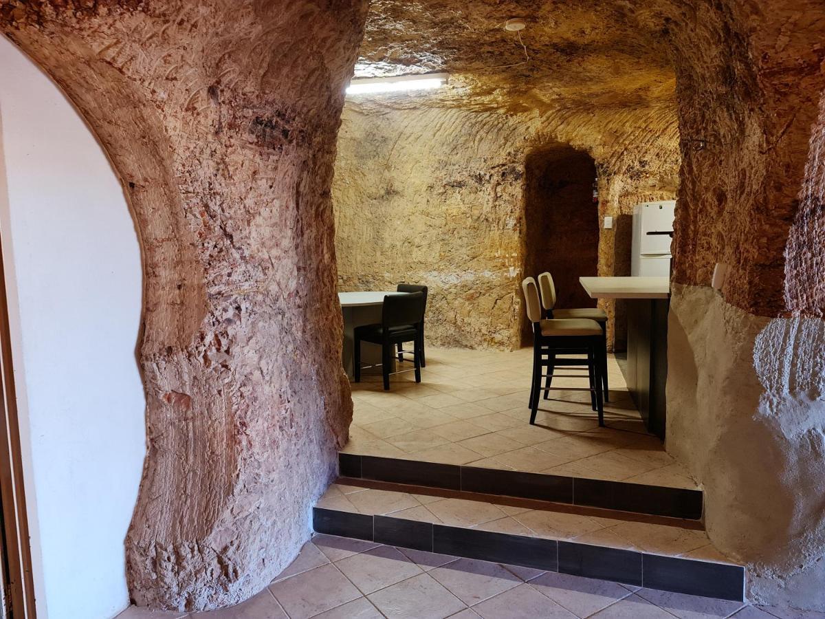 Underwood Court Fresh Dugout- Hosted By Coober Pedy Accommodations Dış mekan fotoğraf